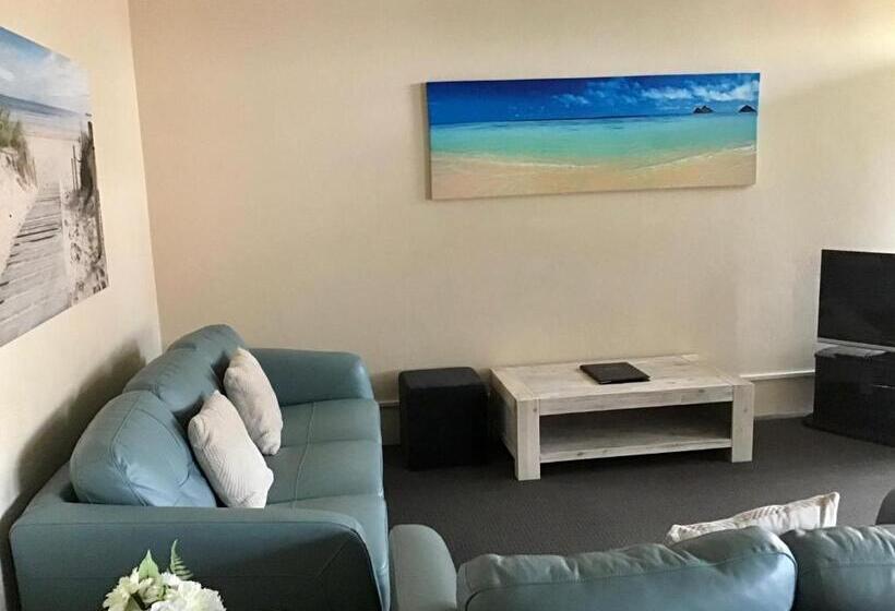 Sandcastles Holiday Apartments