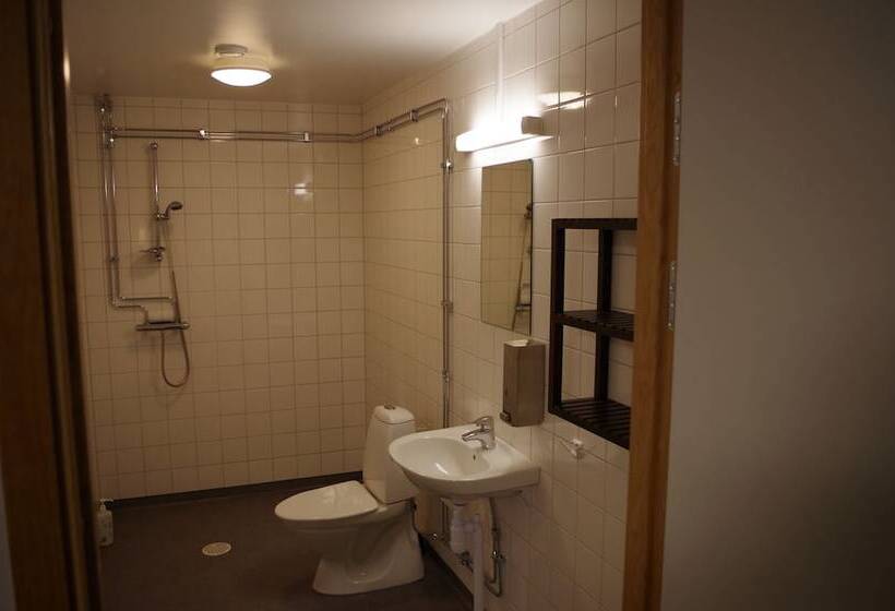 Spoton Hostel & Sportsbar