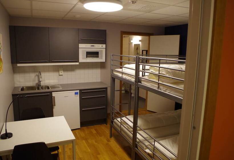 Spoton Hostel & Sportsbar