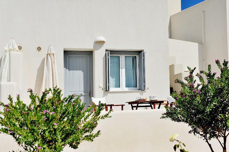 Tsakanos Home