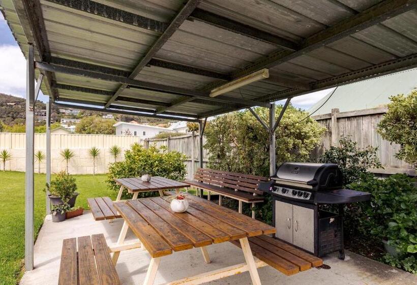 Albany Holiday Units