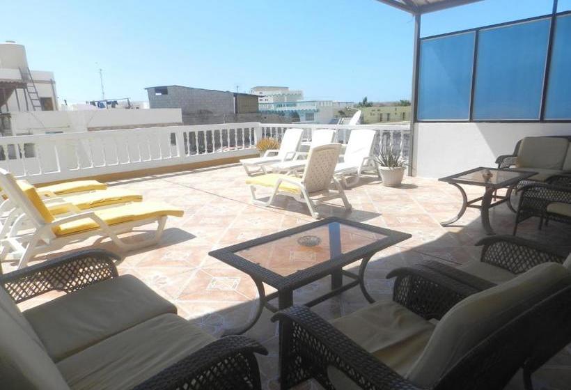 Общежитие Hostal Gardner Galapagos