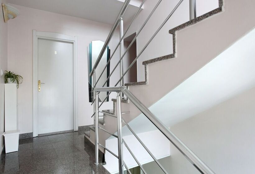 Villa Simoni Apartments