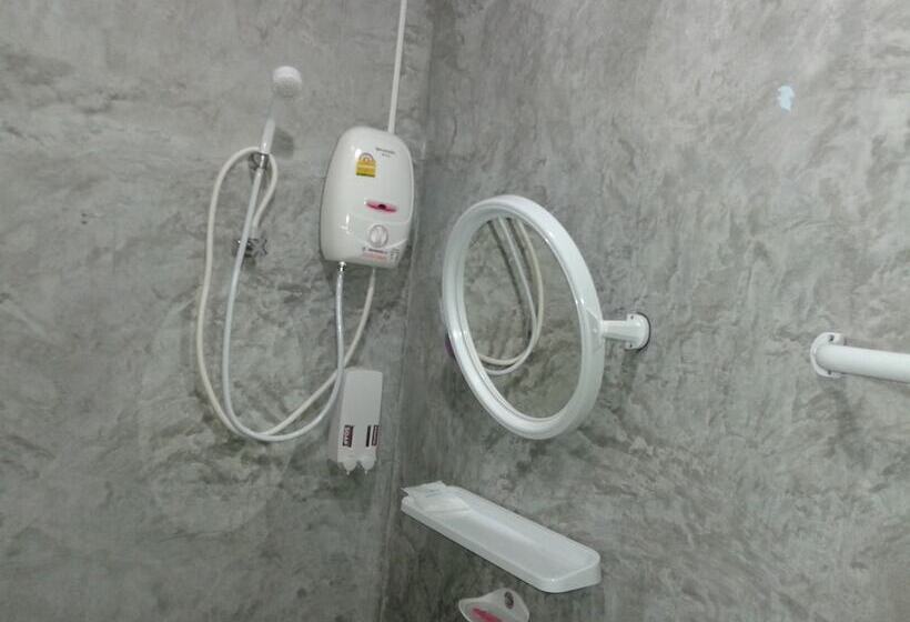 Baan Mook Anda Hostel