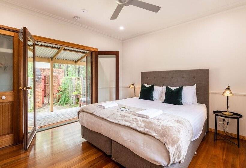 Bay And Bush, Jervis Bay