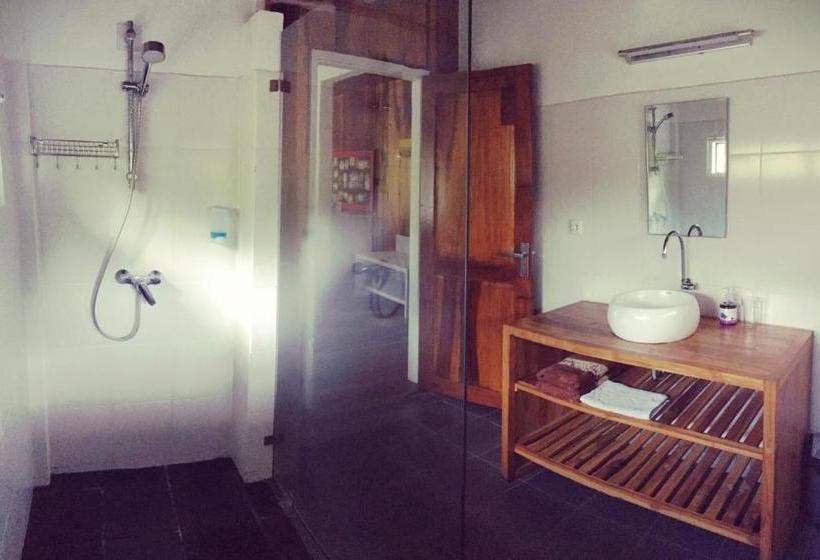 צימר Anggrek Putih Homestay & Cooking Class