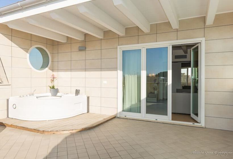 민박 Porto Di Claudio