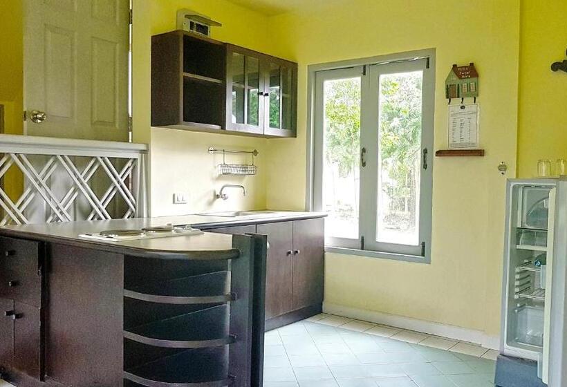 Brookside Valley Resort