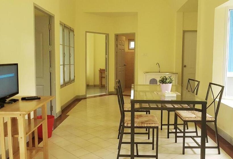 Brookside Valley Resort