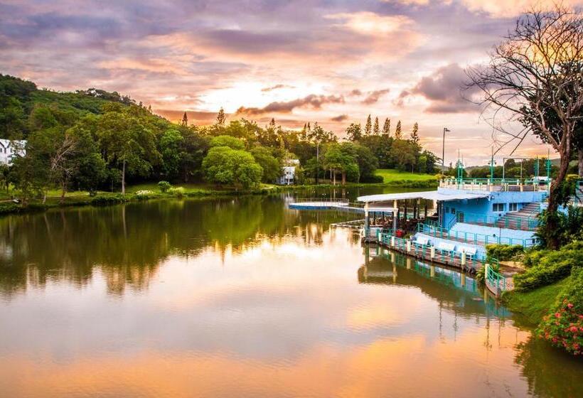 Brookside Valley Resort