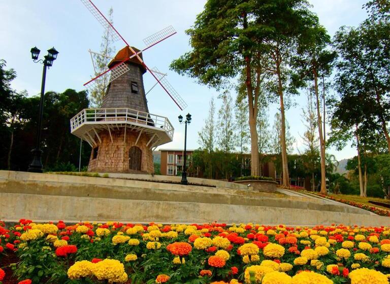 Brookside Valley Resort