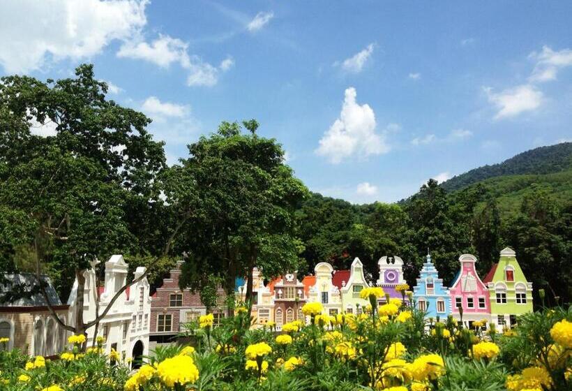 Brookside Valley Resort