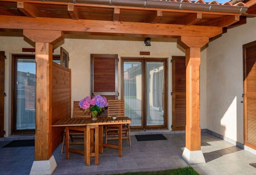 Casona De Llanorrozo Apartamentos Rurales