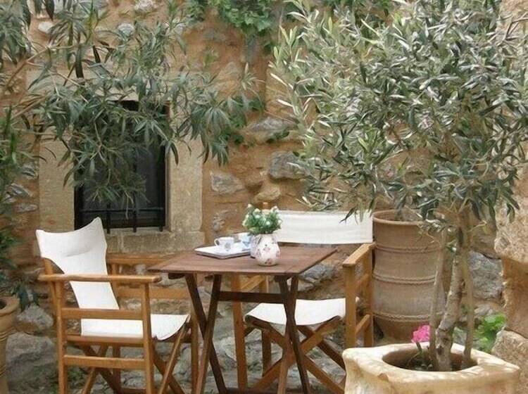 Dorovinis Monemvasia Castlehouses