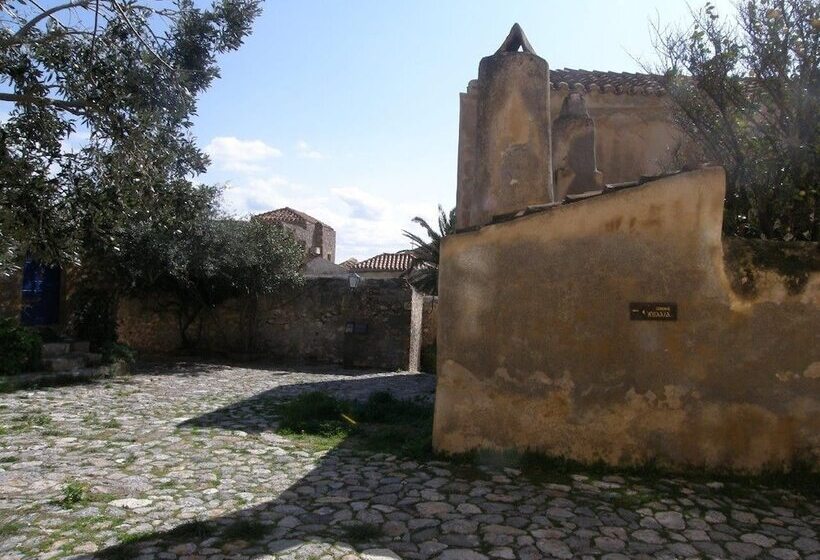 Dorovinis Monemvasia Castlehouses