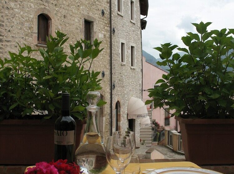 فندق Albergo Rocca Ranne