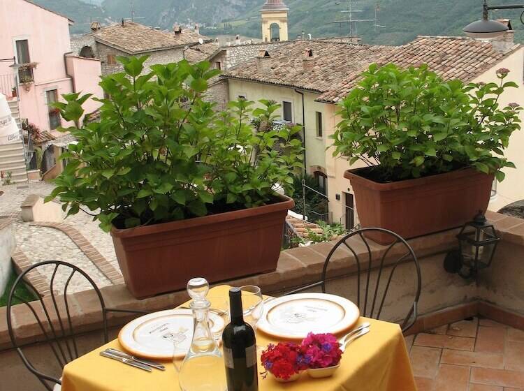 فندق Albergo Rocca Ranne