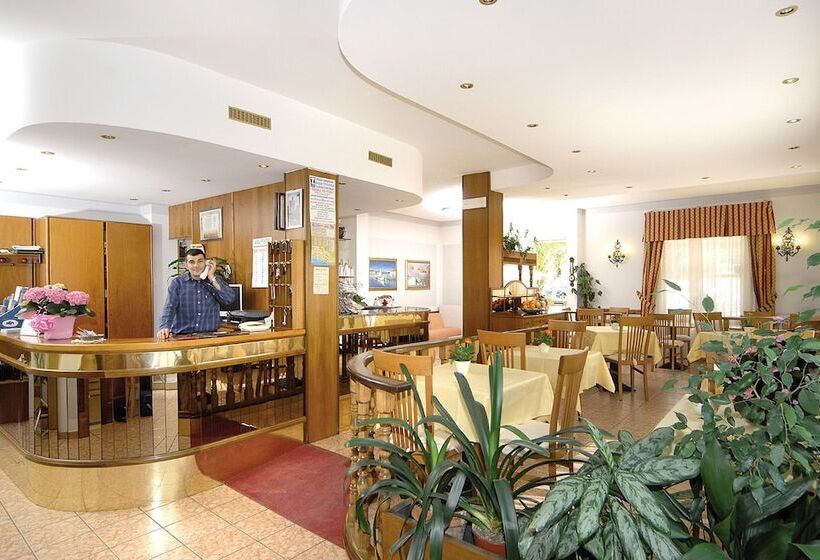 ホテル Albergo Savoia