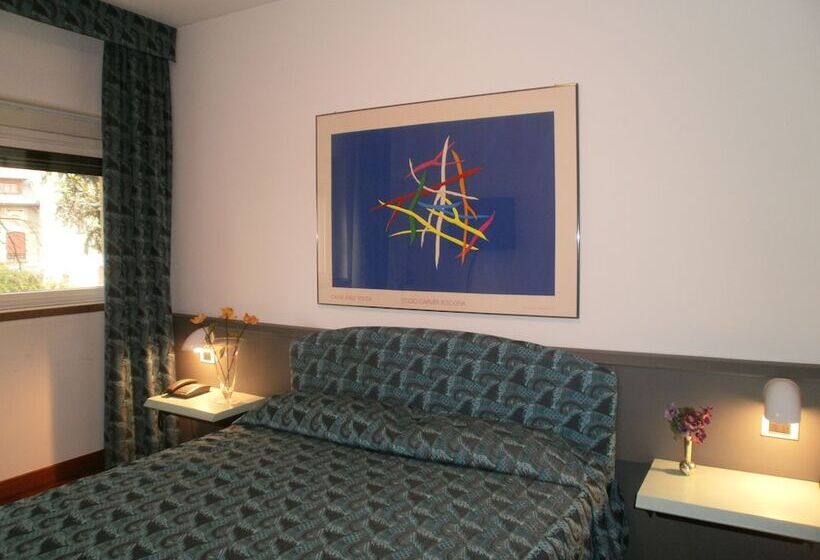 בית מלון כפרי Albergo Villa & Roma