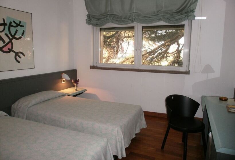 בית מלון כפרי Albergo Villa & Roma