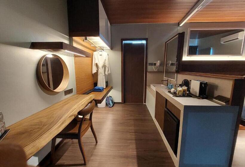 בית מלון כפרי Alunan Resort All Inclusive