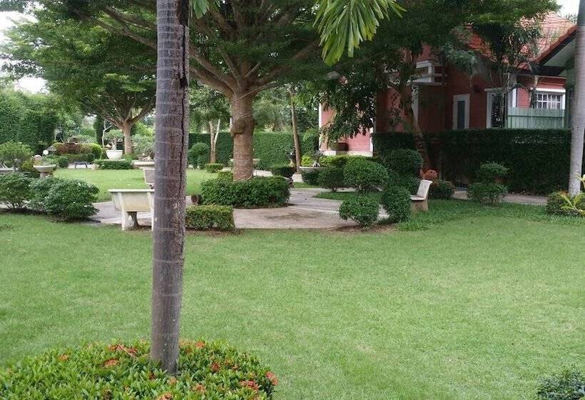 Отель Budsaba Resort & Spa