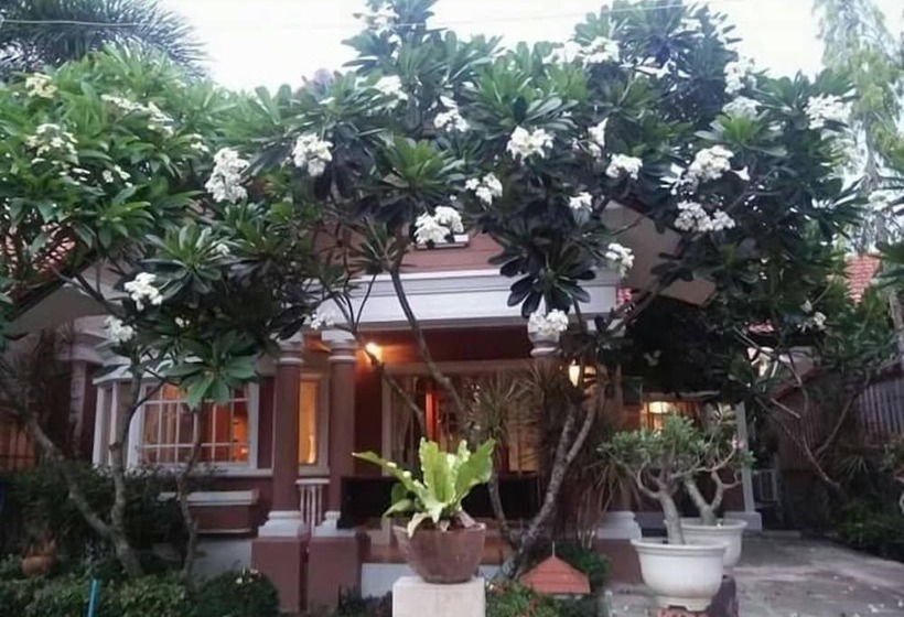 Отель Budsaba Resort & Spa