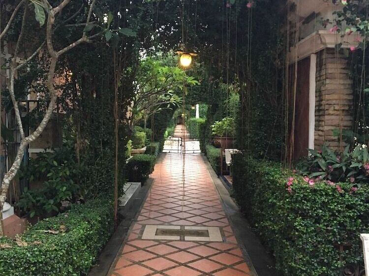 هتل Budsaba Resort & Spa