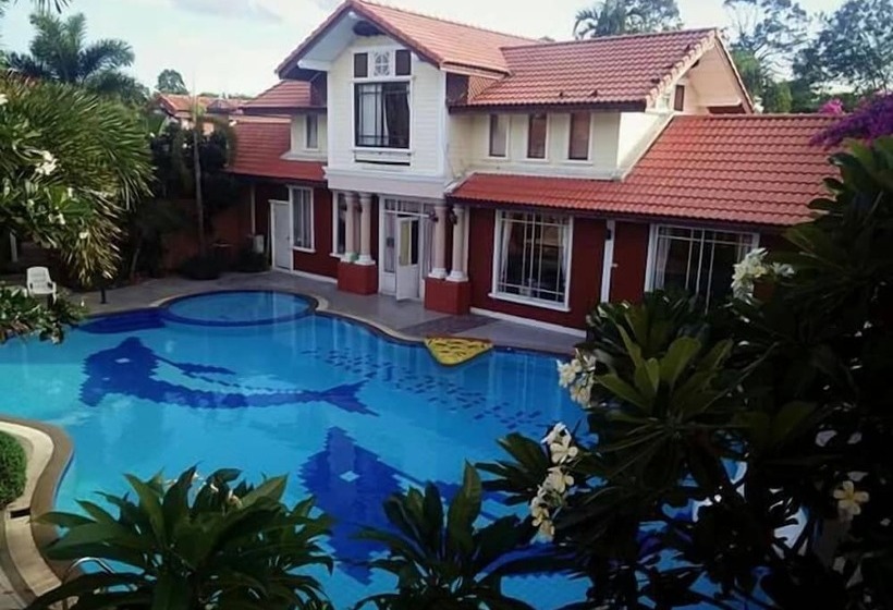 Отель Budsaba Resort & Spa