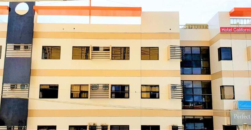 Отель California Suite