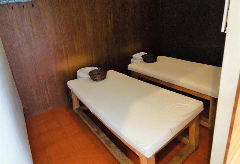 Отель California Suite