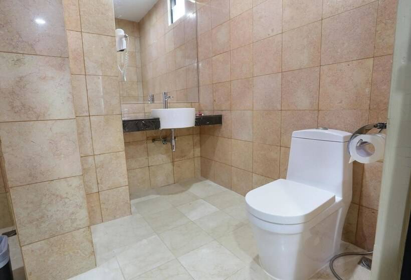 The Centro Hotel & Residence By Orchardz