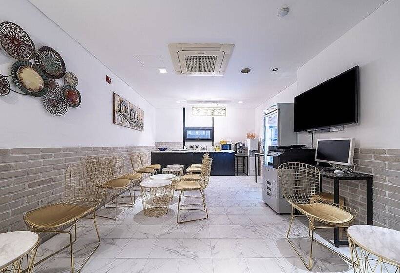 فندق Cheonan Zaza