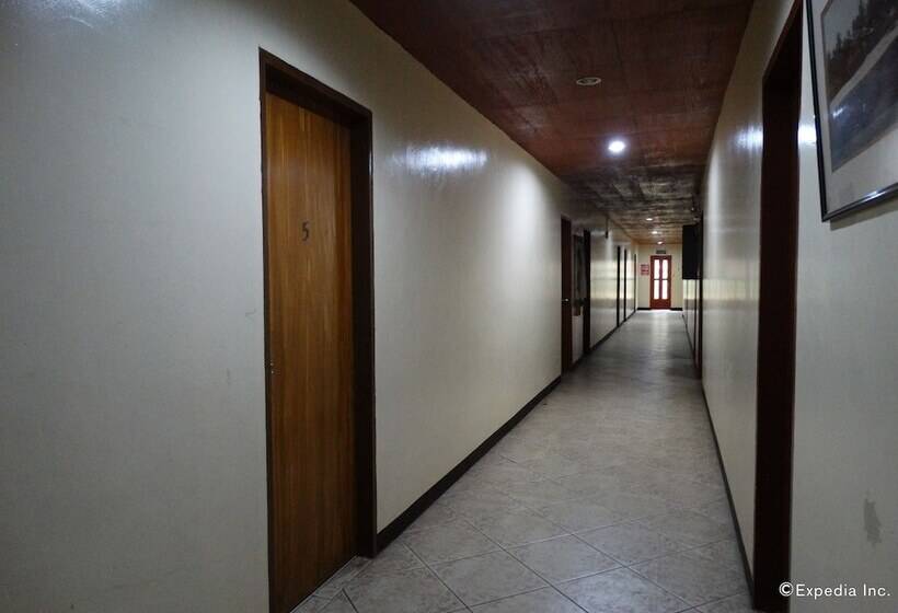 هتل Circon Businessman's Inn