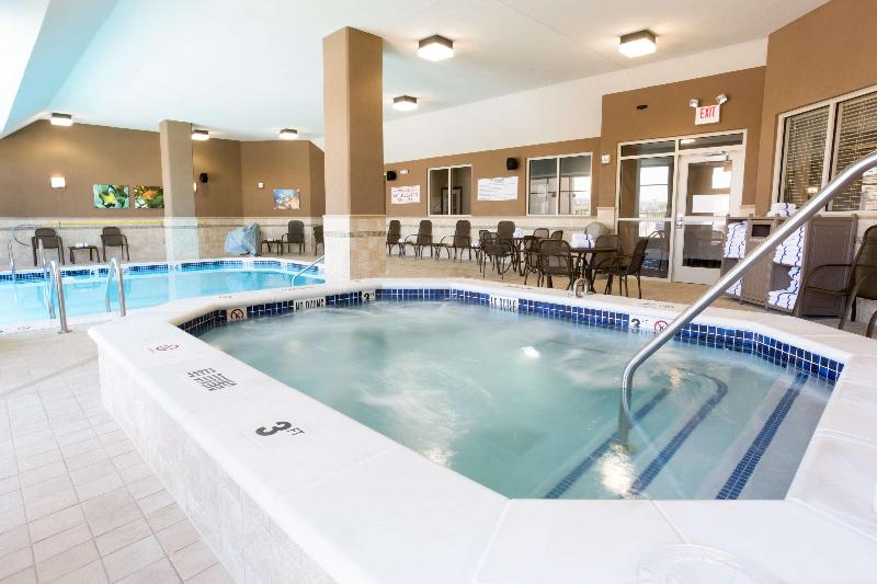 Отель Drury Inn & Suites Colorado Springs Near The Air Force Academy