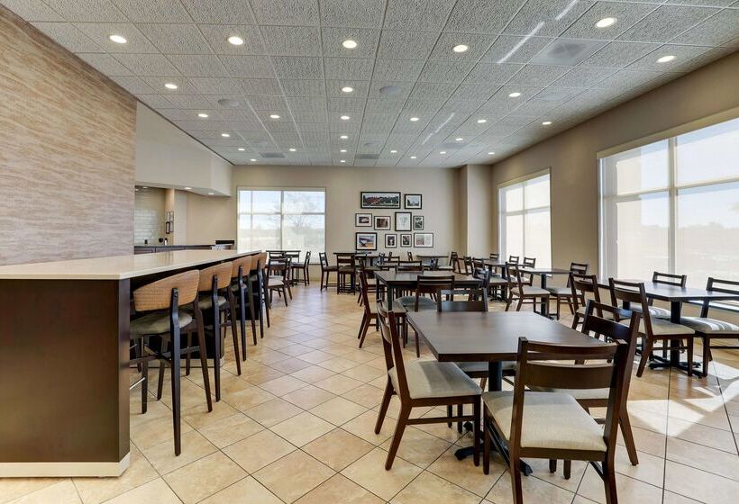 فندق Drury Inn & Suites Independence Kansas City