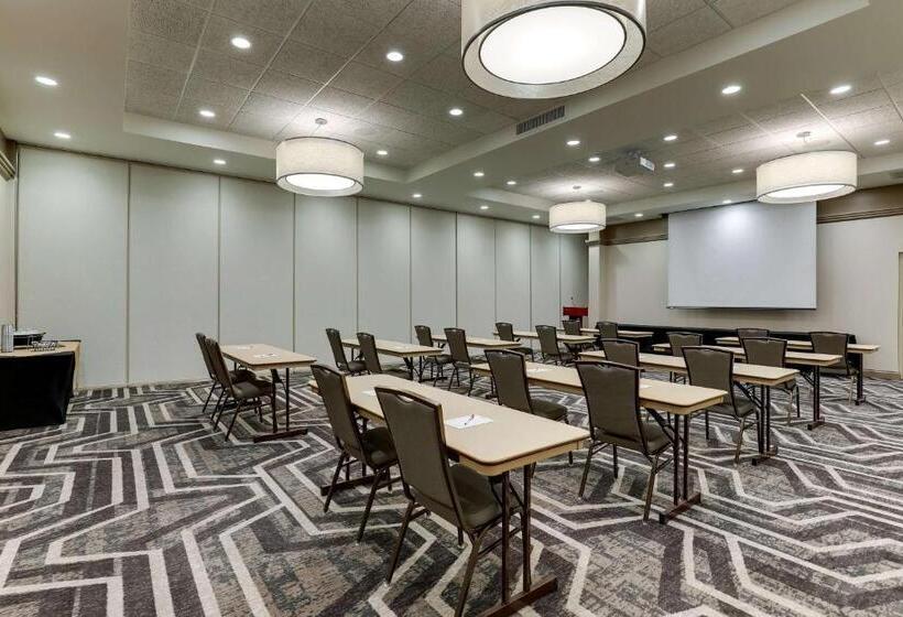 فندق Drury Inn & Suites Independence Kansas City