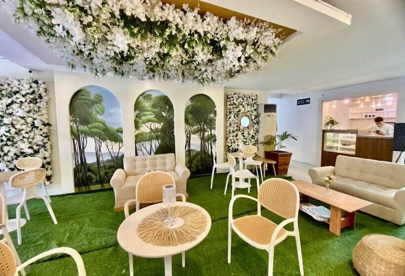 فندق Euroasia By Bluebookers