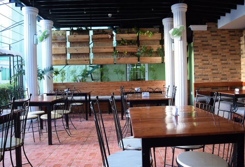 فندق Euroasia By Bluebookers