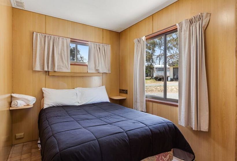 בית מלון כפרי South Goulburn Caravan Park