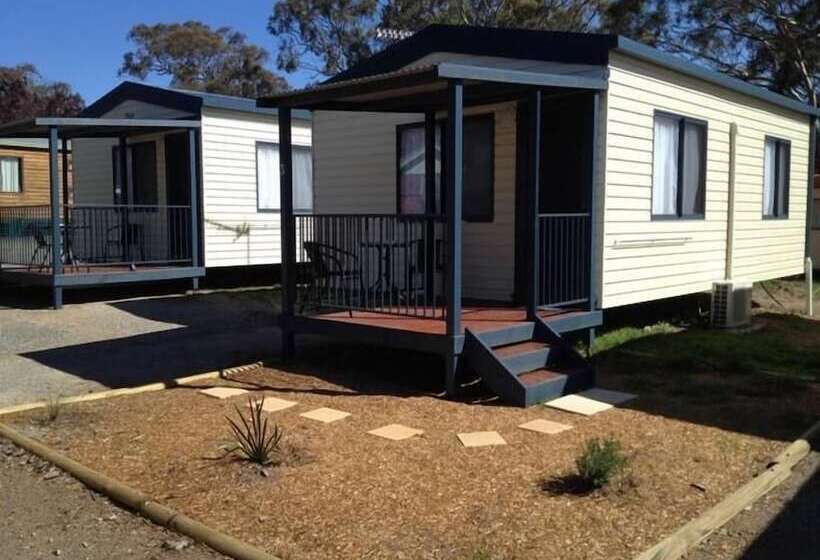 בית מלון כפרי South Goulburn Caravan Park