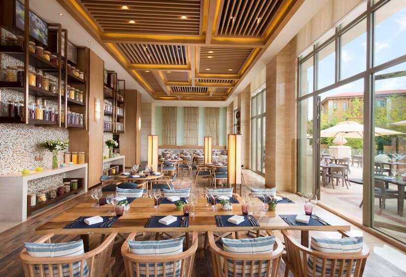 فندق Hilton Yuxi Fuxian Lake