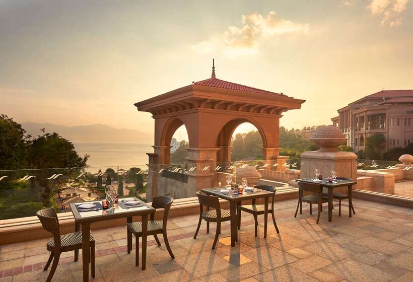 فندق Hilton Yuxi Fuxian Lake