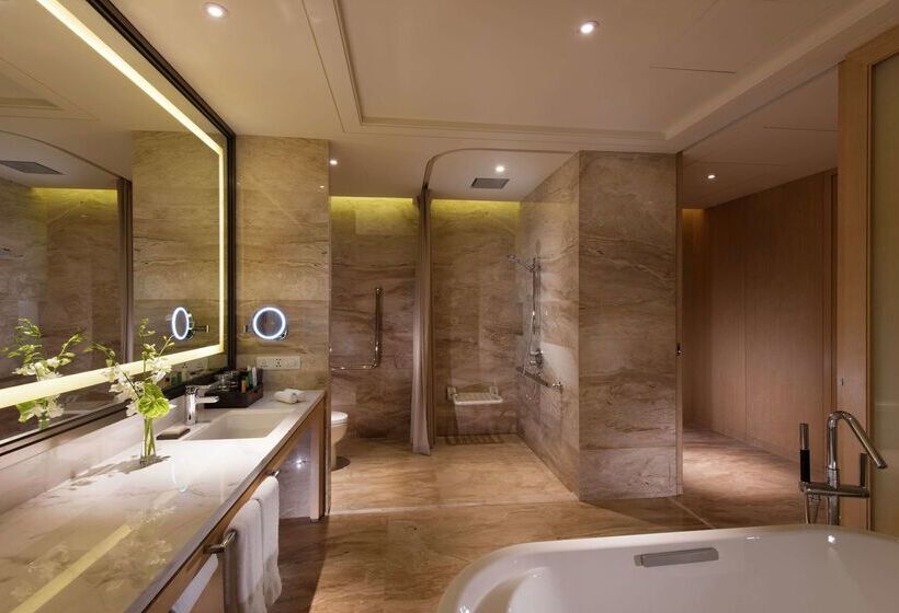 فندق Hilton Yuxi Fuxian Lake