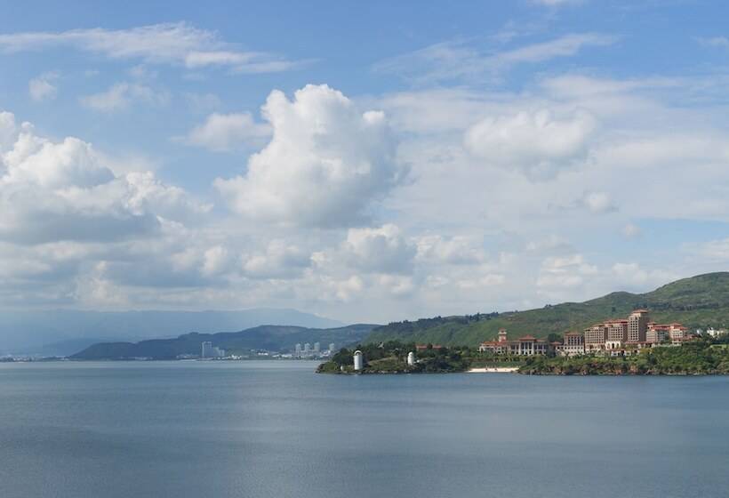 فندق Hilton Yuxi Fuxian Lake