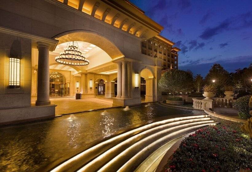 فندق Hilton Yuxi Fuxian Lake