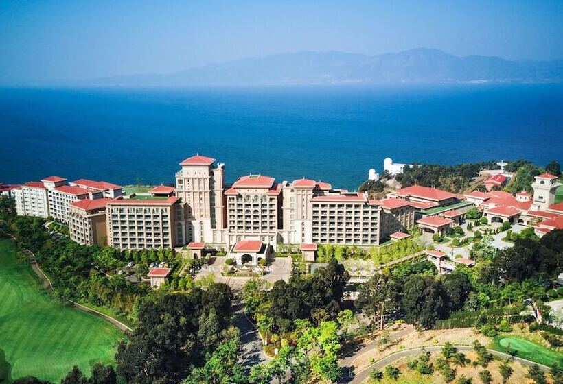 فندق Hilton Yuxi Fuxian Lake