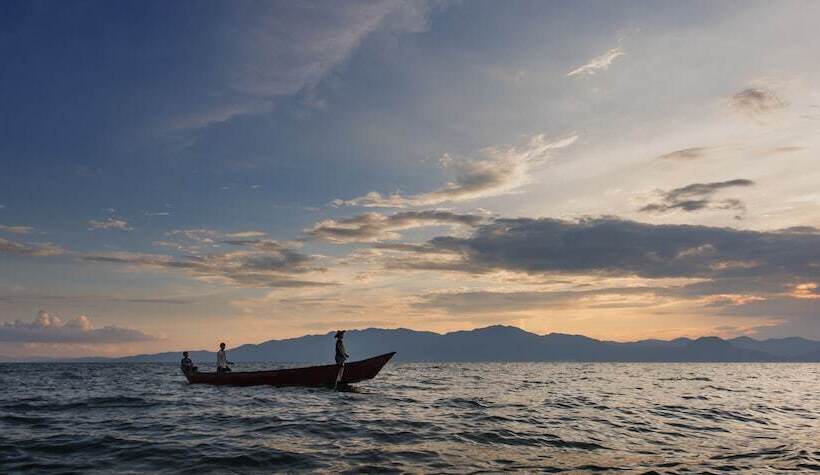 فندق Hilton Yuxi Fuxian Lake