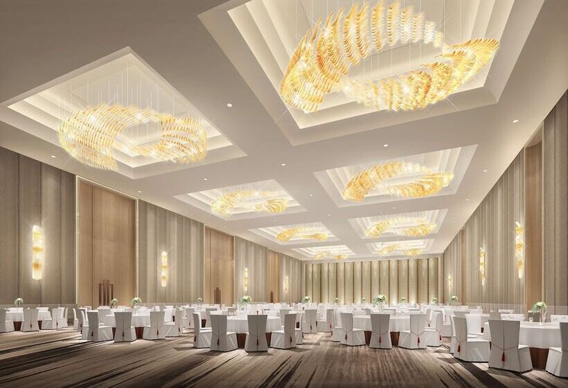 هتل Hilton Yuxi Fuxian Lake