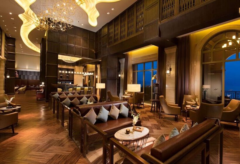 فندق Hilton Yuxi Fuxian Lake